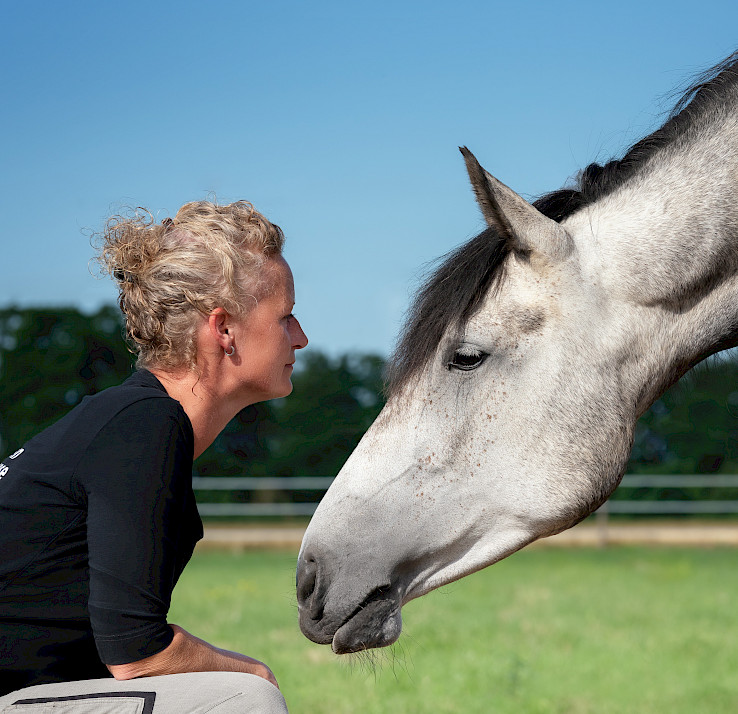 Meine ganzheitliche Therapie bezieht alle Aspekte des Lebens ein. Nur wenn Körper, Seele und Geist in Balance sind, kann sich Gesundheit und Wohlbefinden einstellen.